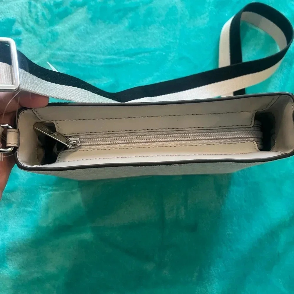 Michael Kors white jet set crossbody with chunky strap new with tags - Picture 5 of 9